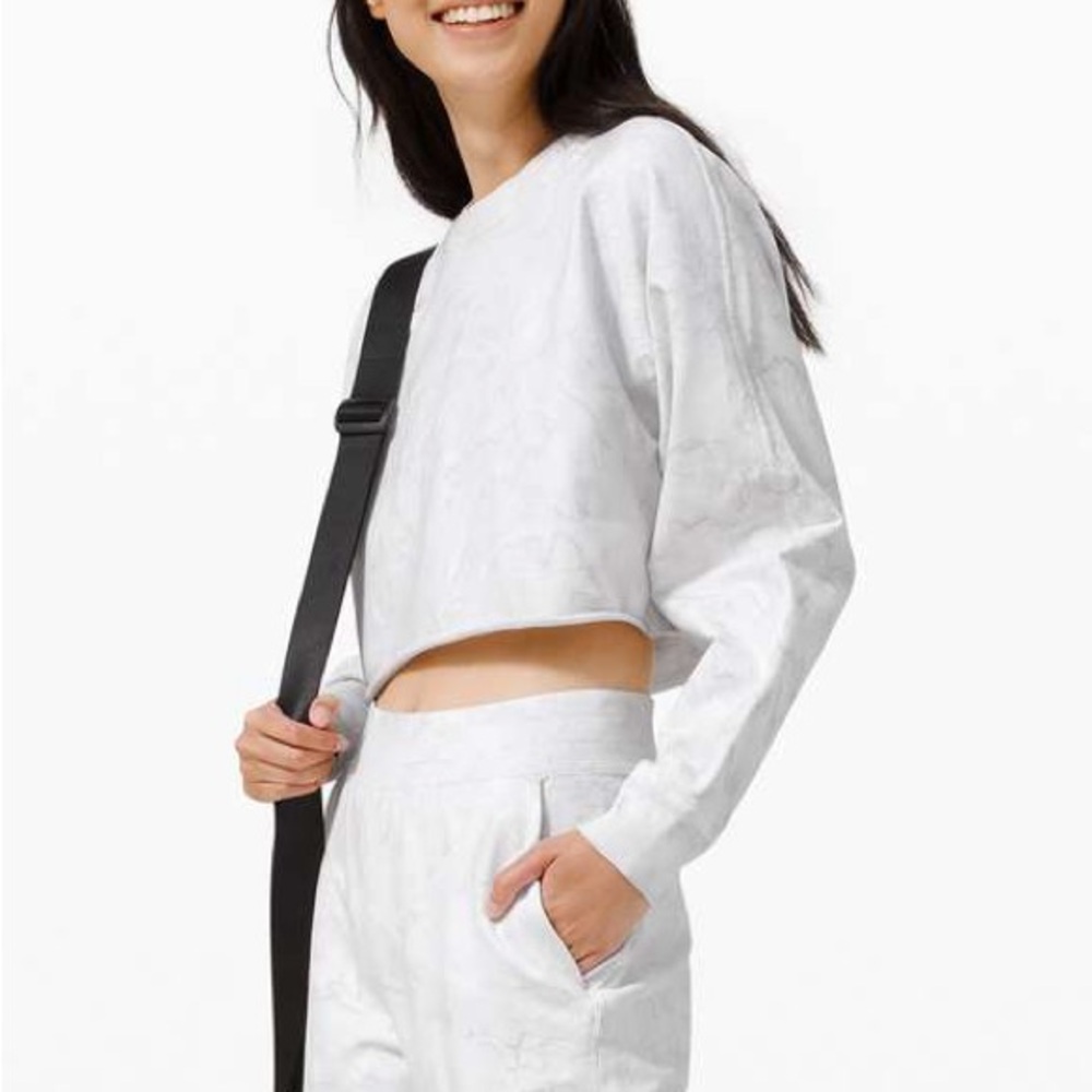Lululemon LA Pullover Crew - Picture 3 of 7